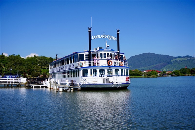 1. Breakfast Cruise at 8:00am